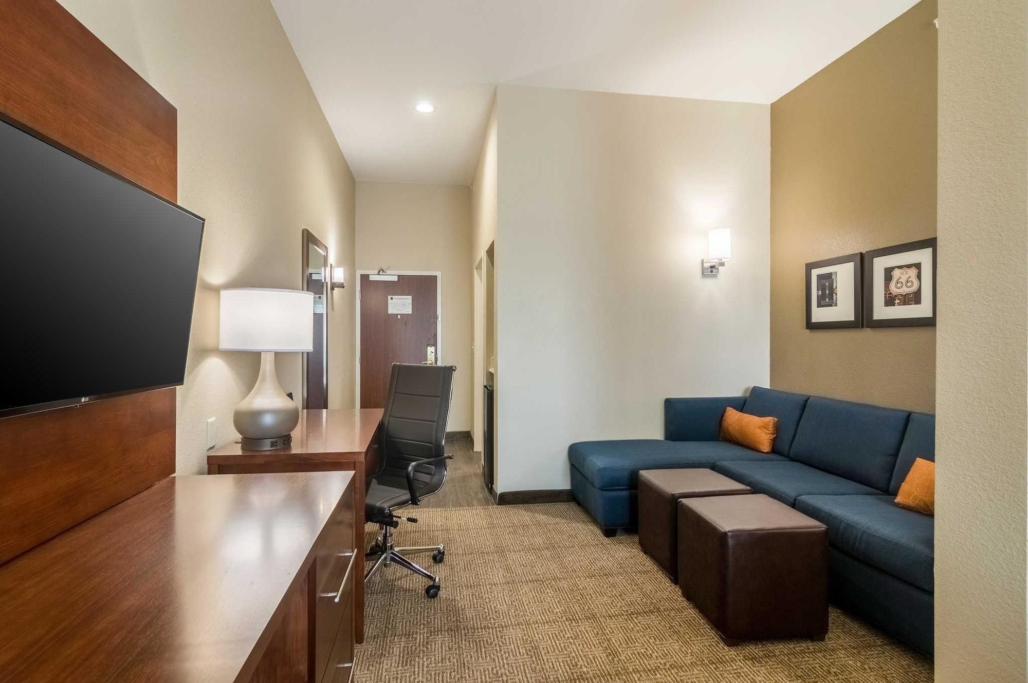 Comfort Suites Fairgrounds West Oklahoma City Exterior photo