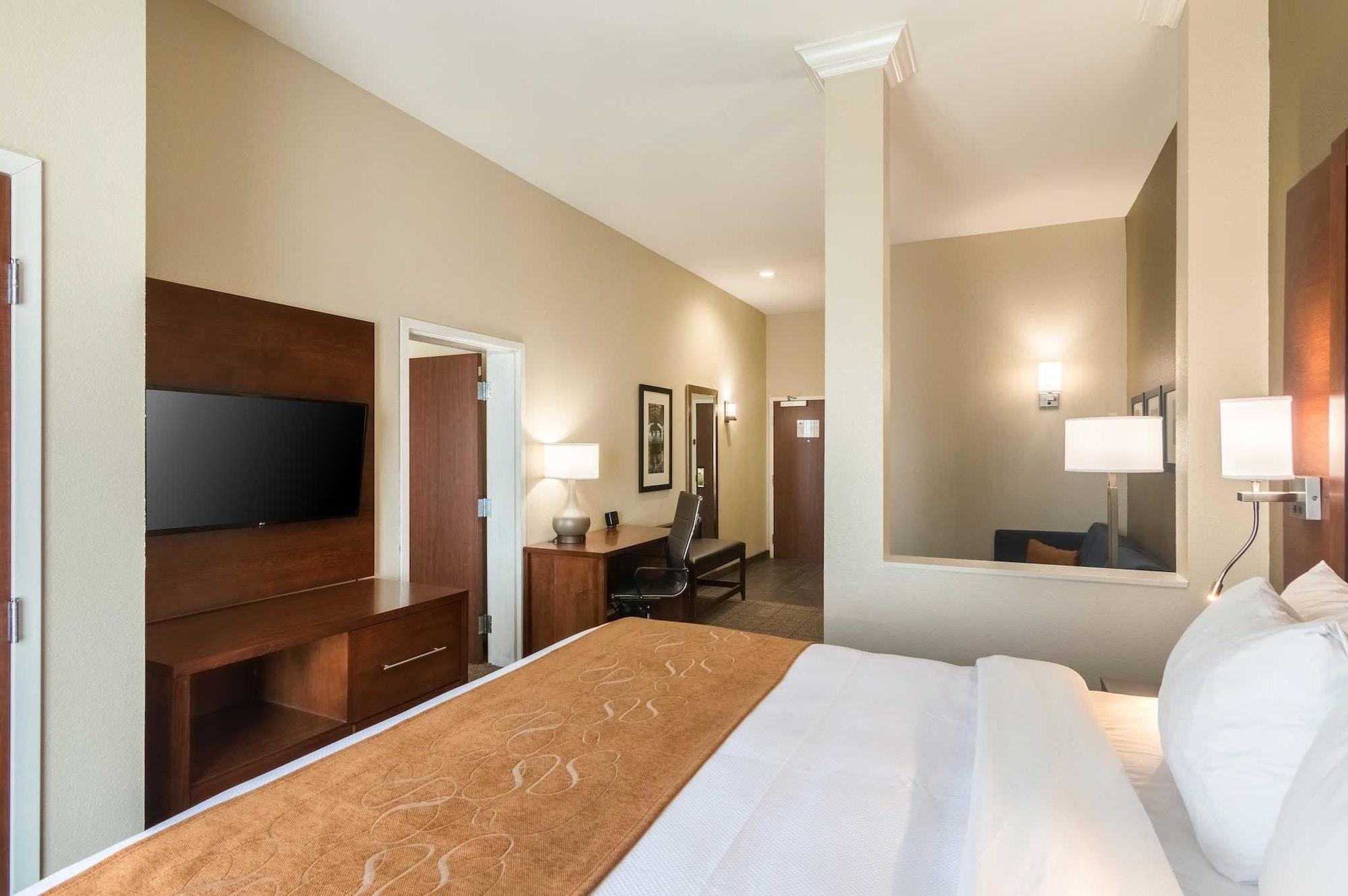 Comfort Suites Fairgrounds West Oklahoma City Exterior photo