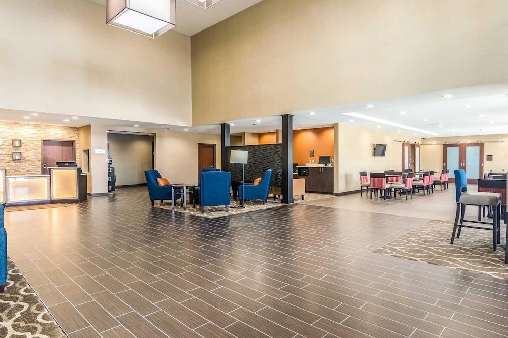 Comfort Suites Fairgrounds West Oklahoma City Exterior photo