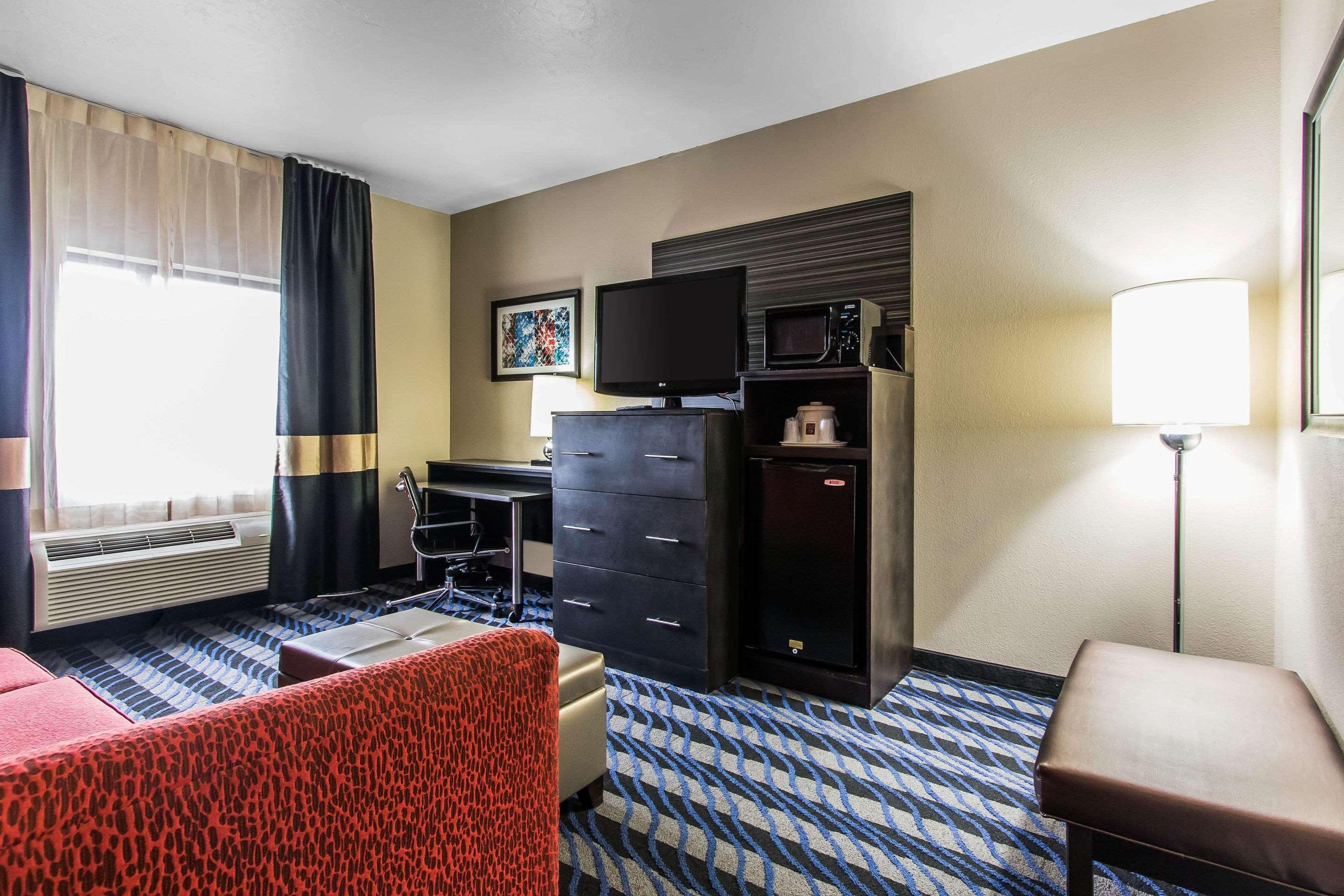Comfort Suites Fairgrounds West Oklahoma City Exterior photo
